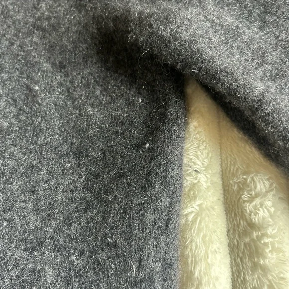 Lord & Taylor Cashmere Grey Turtleneck Sweater Womens XS - Picture 2 of 10